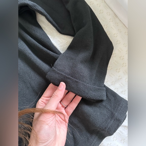 Long sleeve waffle knit top - Picture 9 of 9